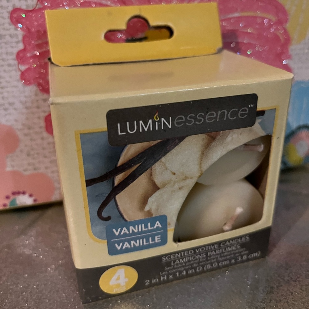 VANILLA VOTIVE CANDLES 4pk